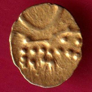 Ancient - South Indian - Gold Fanam - Rare Coin L11