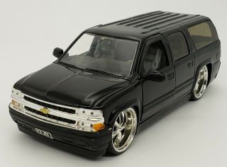 Jada Toys 1/24 2000 Chevrolet Suburban Dub City Rare Black Color Loose
