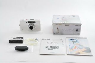 Rare Fujifilm Natura Classica White 35mm Point & Shoot From Japan F/s 1062