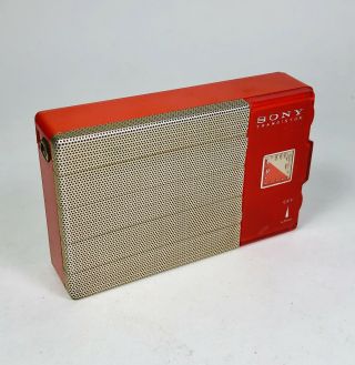 EXTREMELY RARE Red SONY TR - 69 Transistor Radio Japan - Great 3