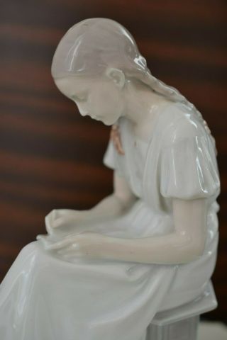 Rare Bing & Grondahl Girl Writing 1687 Porcelain Figurine Denmark