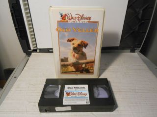 Walt Disney OLD YELLER 1985 VHS VIDEO ClamShell Edition OOP / 84 Minutes NR RARE 2