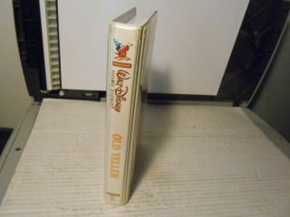 Walt Disney OLD YELLER 1985 VHS VIDEO ClamShell Edition OOP / 84 Minutes NR RARE 3