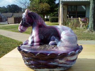 Westmoreland Horse On A Nest End Of Day Slag Glass Rare Purple White