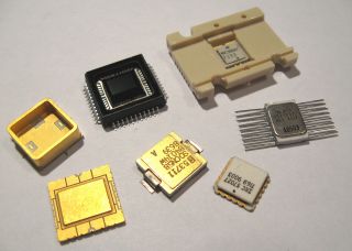7x Gold Flatpacks Early Logic Chips Cpu Ic Ceramic Gold Rare Ccd 16vt