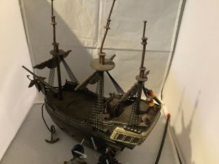 Disney’s Pirates Of The Caribbean Curse Of The Black Pearl RC Ship RARE 5