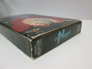The Hunger (VHS,  1983) Rare OOP 1st MGM/UA Book Box David Bowie Vampire Horror 5