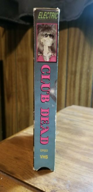 RARE VHS - Club Dead (AKA Terror At Red Wolf Inn) 1989 Electric Productions 3