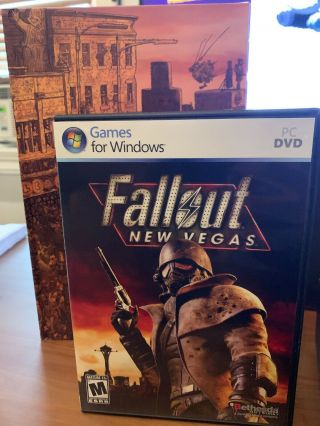 Fallout: Vegas Collector ' s Edition PC RARE w/ all,  game,  cards,  etc 2