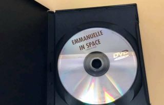 RARE B - MOVIE EMMANUELLE IN SPACE DVD A WORLD OF DESIRE SCRATCH KRISTA ALLEN 2