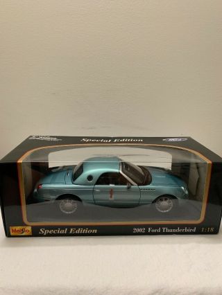 Maisto 1:18 Scale 2002 Ford Thunderbird Rare Turquoise Diecast Display Car