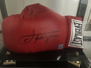 Joe Frazier Signed Boxing Glove Heavyweight Champion Rare Proof