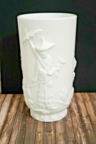 Fenton Milk Glass Oriental Vase Very Rare Vintage 9 1/2 