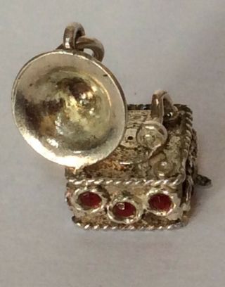 Lovely Rare Vintage Silver Bracelet Charm Of An Old Gramaphone Record Player