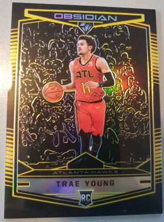 2018 - 19 Panini Chronicles Obsidian Trae Young Gold Rc 4/10 Rare Ssp