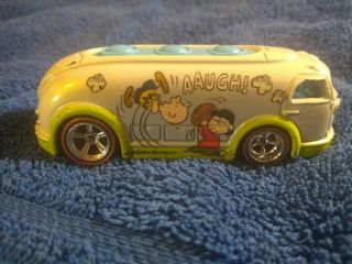 A Very Cute Rare Mattel 2011 Haulin’ Gas Peanuts Hot Wheels Bus Toy