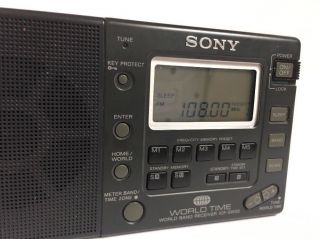 SONY AM/FM WORLD TIME WORLD BAND RECEIVER ICF - SW33.  Japan Made Rare 2