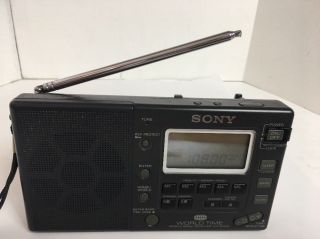 SONY AM/FM WORLD TIME WORLD BAND RECEIVER ICF - SW33.  Japan Made Rare 3