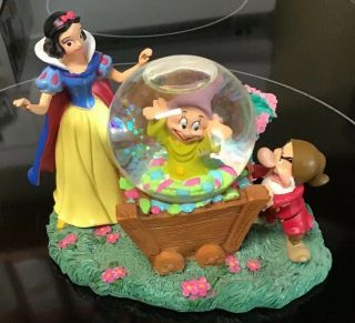 Disney Store Mini Snowglobe Snow White Dwarves Dopey Grumpy Cart Jewels Rare