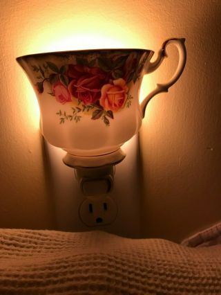 Rare Royal Albert Old Country Roses Fine China Teacup Night Light Tea Cup Lite
