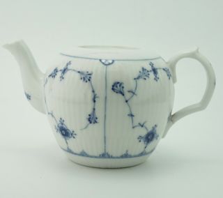 Rare Very Old Tea Pot Nr 16 - Royal Copenhagen Blue Fluted