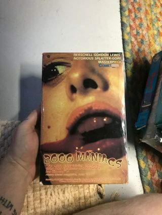 2000 Maniacs Horror Sov Slasher Rare Oop Vhs Big Box Slip