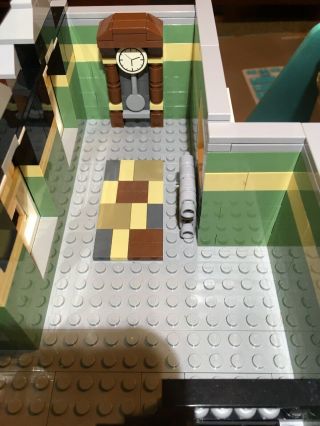 LEGO 10185 Creator Green Grocer,  RARE SET,  ALREADY ASSEMBLED 10