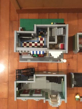LEGO 10185 Creator Green Grocer,  RARE SET,  ALREADY ASSEMBLED 2