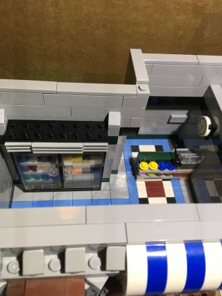 LEGO 10185 Creator Green Grocer,  RARE SET,  ALREADY ASSEMBLED 7