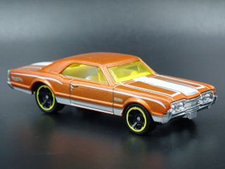 1967 Olds Oldsmobile 442 Rare 1:64 Scale Limited Diorama Diecast Model Car
