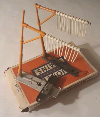 Lionel Postwar Rare Boxed 3424 - 100 Low Bridge Signal Set