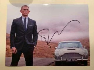 Daniel Craig 007 James Bond Rare Autograph As James Bond & Aston Martin Skyfall