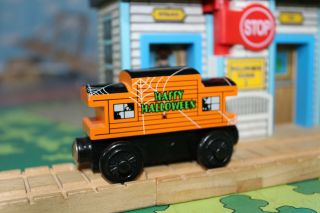 Thomas Wooden Railway HAUNTED CABOOSE 2006 RARE RETIRED Tank Engine Friends 3