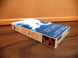 GHOST (VHS 1990) Collectors - WHITE CARTRIDGE RARE - Patrick Swayze,  Demi Moore 4