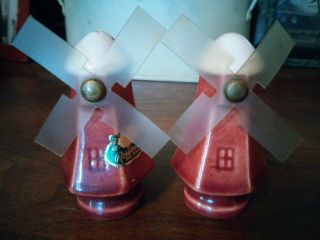 Rare Rosemeade North Dakota Pottery Windmill Salt And Pepper Shaker Set Red