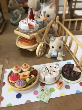 Sylvanian Families Calico Critters Rare Forest Bakery Terrace Food Mini 6