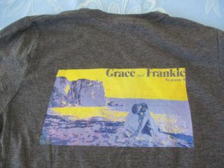 Grace & Frankie Season 5 Lily Tomlin Jane Fonda Cast & Crew Small T - Shirt Rare