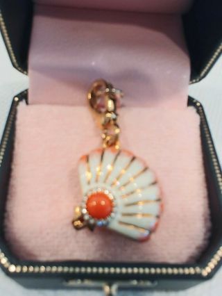 Juicy Couture Clam Shell Charm W/ Faux Pearl Yjru2544 Pre - Owned Very Rare