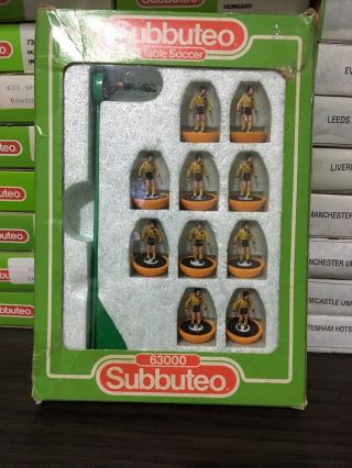 Subbuteo LW Team - Wolves Ref 462.  Players Perfect VERY RARE 2