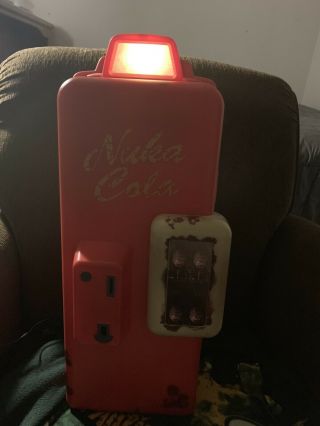 Fallout 4 - Nuka Cola Machine Mini Refrigerator - Think Geek Rare