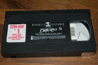 Night of the Demons 2 - VHS - HORROR - (1994) - RARE 3