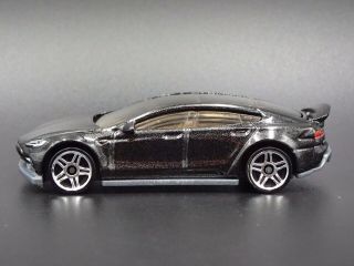 Tesla Model S Rare 1/64 Scale Limited Collectible Diorama Diecast Model Car