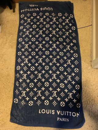 LOUIS VUITTON LV Beach Towel Navy Blue Monogram Auth Rare Pre Owned 5