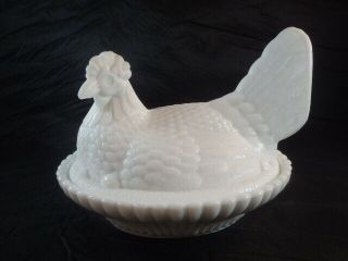Vintage Hen On Nest Milk Glass Rare Westmoreland ? Split Tail