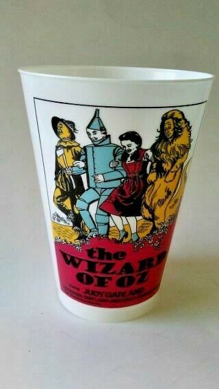 Rare 1974 Wizard Of Oz Mgm Mann Theatres Plastic Souvenir Cup Judy Garland