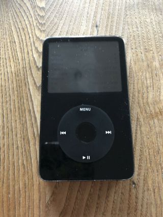 Rare Apple Ipod Classic 5th Generation Black (30 Gb) Bundle W/ Cord