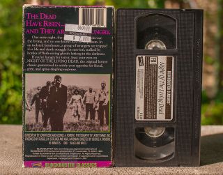 Night Of The Living Dead VHS Tape Blockbuster Video Classics Romero Horror Rare 2