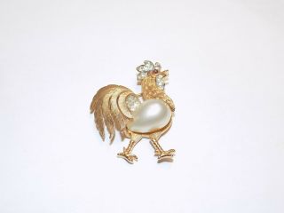 Rare 50’s A.  Philippe Trifari Pearl Jelly Belly Rooster Brooch Pin.