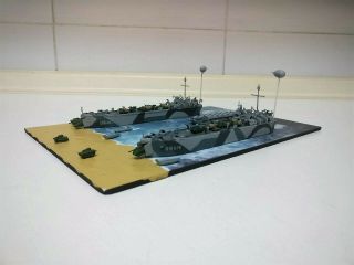 Built Diorama 1/700 Uss Lst On The Beach.  Very Rare.  For Collectors