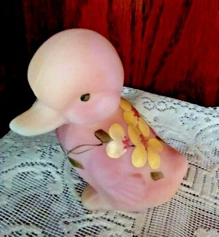 Fenton Duck Duckling Rosalene Satin Pink Yellow Figurine Daisies Rare